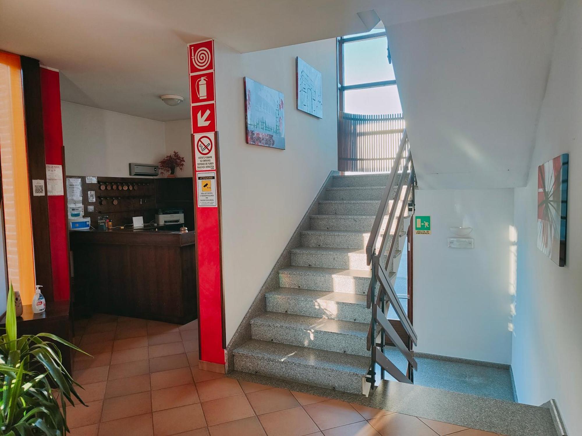 Hotel La Rosa Tolmezzo Esterno foto