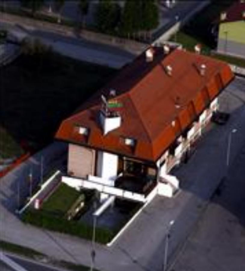 Hotel La Rosa Tolmezzo Esterno foto